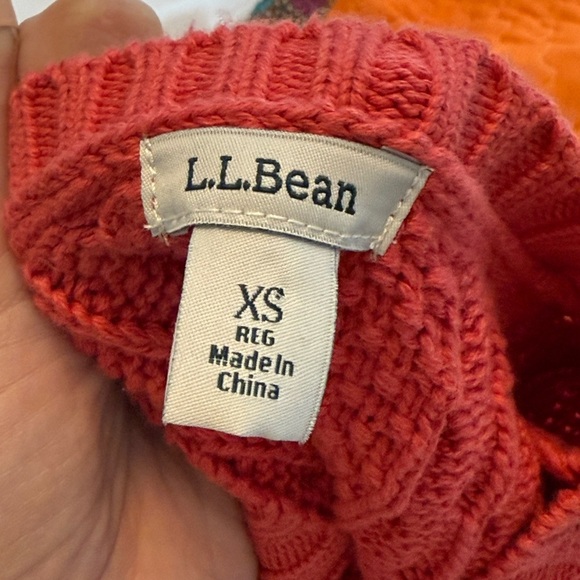 L.L Bean Women’s Fuchsia Cable Knot Fisherman Sweater 100% Cotton Size X Small - Picture 4 of 5